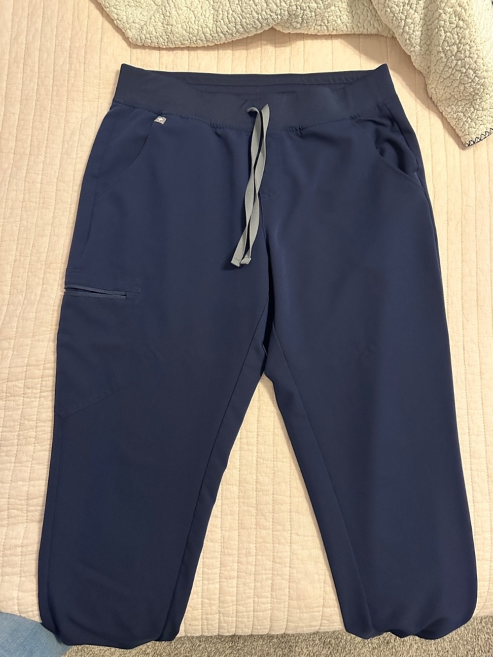 Figs Women’s Navy Technical Collection Scrub Set